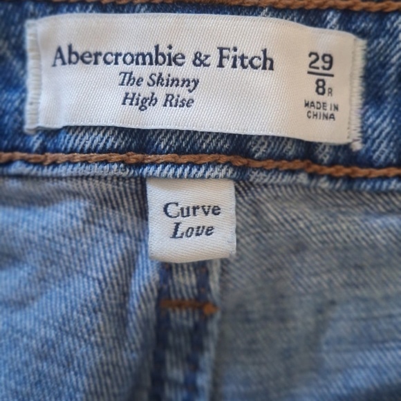 Abercrombie & Fitch Curve Love The Skinny High Rise Jeans Sz 29/8R Light Wash - Picture 10 of 12